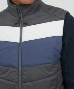 Blend Bodywarmers Bodywarmer Kristian Heren Grijs -Aanbiedingen Koud Stijl Winkel 4ad67fa6d75448bf923c56d71df2d2ae scaled