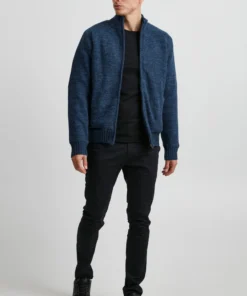 Blend Vesten Gebreid Vest Heren Blauw -Aanbiedingen Koud Stijl Winkel e0642d1ec19970a7c754214e3faaf783 scaled